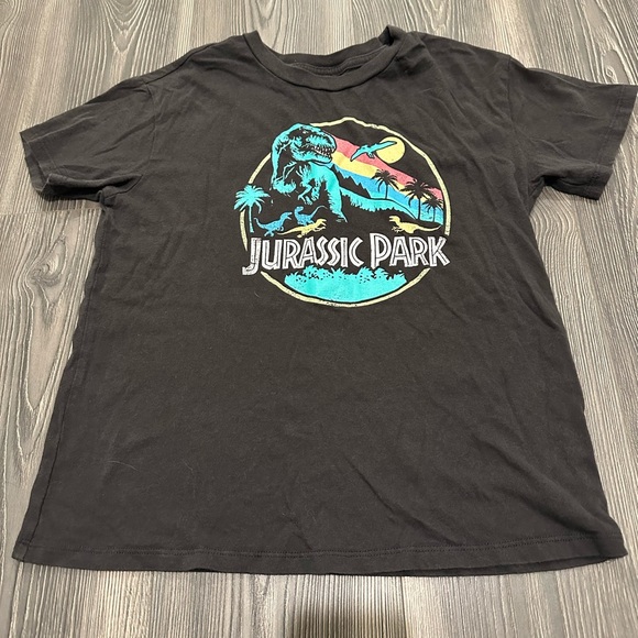 Tops - Vintage Jurassic Park tee - size small